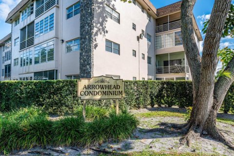 Condo in Davie, Florida, 2 bedrooms № 2027187