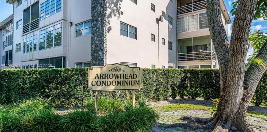 Condo in Davie, Florida, 2 bedrooms  № 2027187