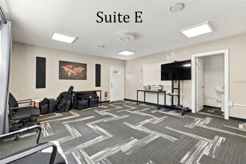 Immobilier commercial à louer à Port Richey, Floride: 183.11 m2 № 2401053 - photo 6