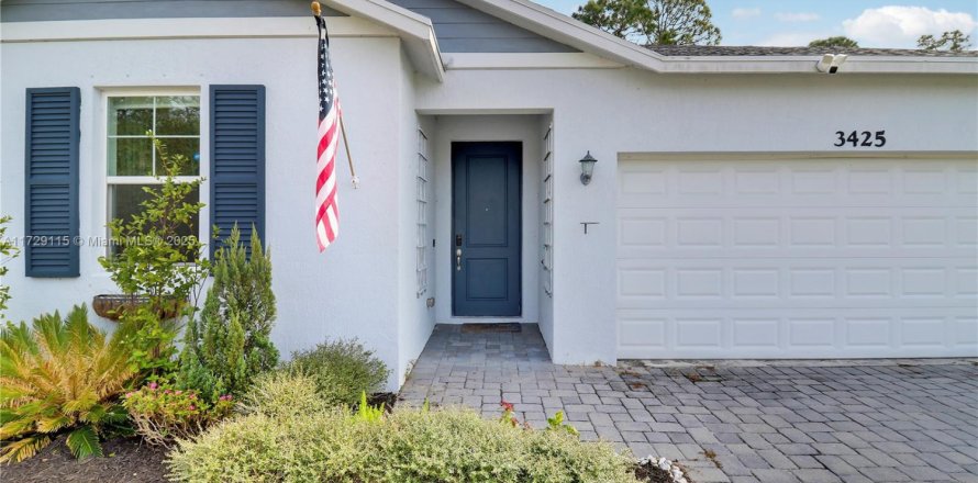 House in Port St. Lucie, Florida 4 bedrooms, 177.44 sq.m. № 1486227