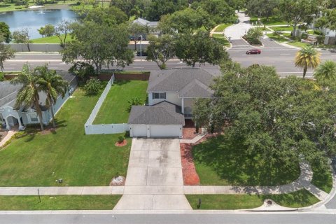House in Winter Garden, Florida 4 bedrooms, 310.85 sq.m. № 1838244 - photo 4