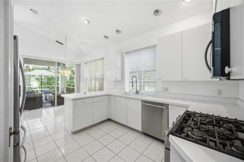 Villa ou maison à vendre à University Park, Floride: 3 chambres, 161.19 m2 № 2202400 - photo 4