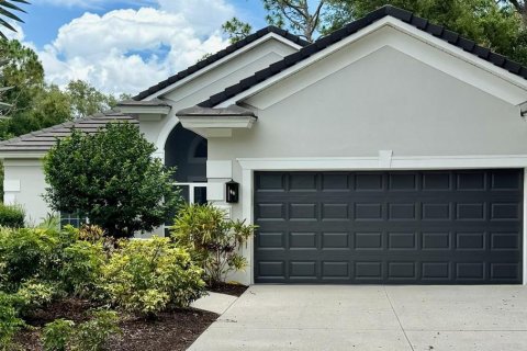 House in University Park, Florida 3 bedrooms, 161.19 sq.m. № 2202400