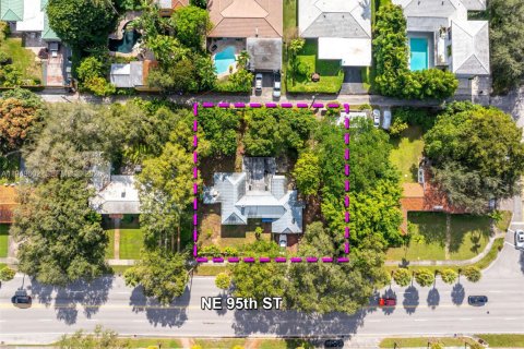 Купить земельный участок в Майами-Шорс, Флорида № 2005907 - фото 2