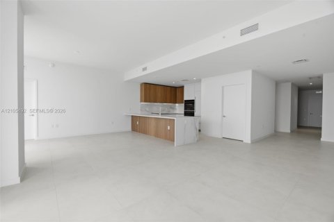 Copropriété à louer à Miami, Floride: 4 chambres, 269.14 m2 № 2414322 - photo 15