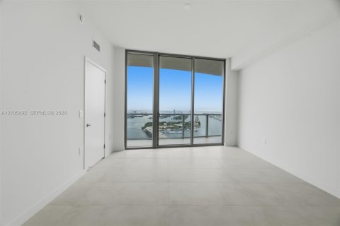 Copropriété à louer à Miami, Floride: 4 chambres, 269.14 m2 № 2414322 - photo 13
