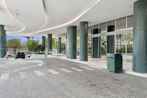 Copropriété à louer à Miami, Floride: 4 chambres, 269.14 m2 № 2414322 - photo 6