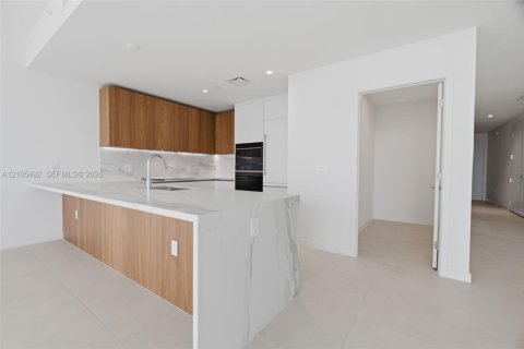 Copropriété à louer à Miami, Floride: 4 chambres, 269.14 m2 № 2414322 - photo 22