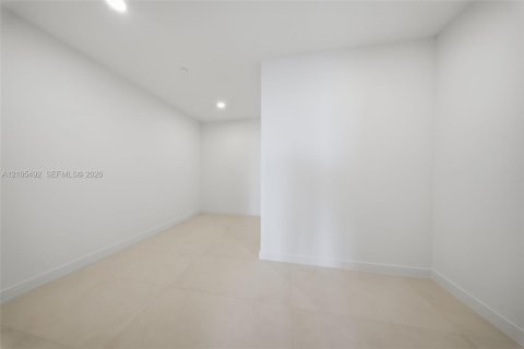 Copropriété à louer à Miami, Floride: 4 chambres, 269.14 m2 № 2414322 - photo 30