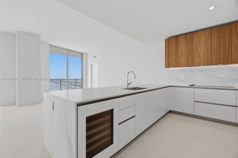 Copropriété à louer à Miami, Floride: 4 chambres, 269.14 m2 № 2414322 - photo 19
