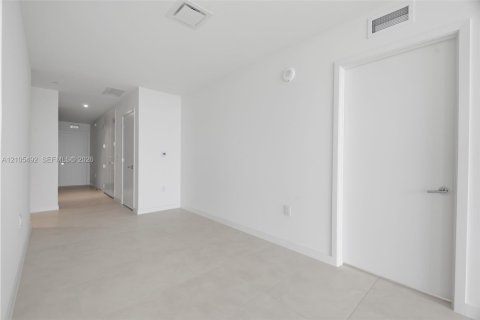Copropriété à louer à Miami, Floride: 4 chambres, 269.14 m2 № 2414322 - photo 24