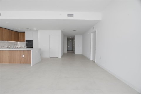 Copropriété à louer à Miami, Floride: 4 chambres, 269.14 m2 № 2414322 - photo 23