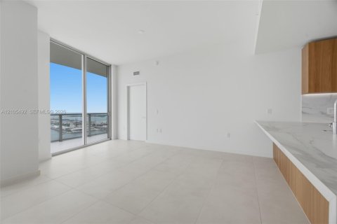 Copropriété à louer à Miami, Floride: 4 chambres, 269.14 m2 № 2414322 - photo 21