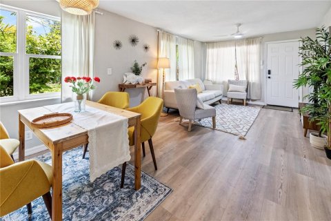 Casa en alquiler en Tampa, Florida, 3 dormitorios, 111.48 m2 № 1820959 - foto 11