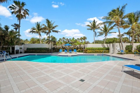 Condominio en venta en Hollywood, Florida, 2 dormitorios, 167.22 m2 № 2012396 - foto 27