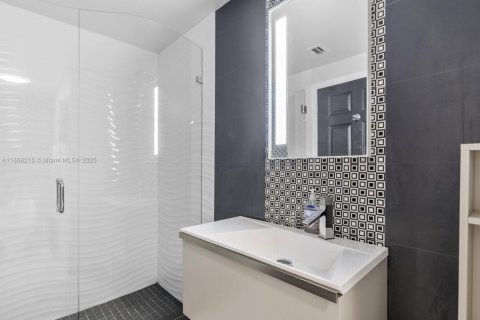 Condominio en venta en Hollywood, Florida, 2 dormitorios, 167.22 m2 № 2012396 - foto 21