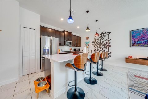 Townhouse in STOREY LAKE in Kissimmee, Florida 4 bedrooms, 177.81 sq.m. № 1334197 - photo 10