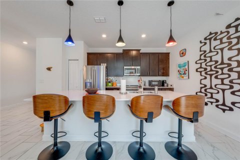 Townhouse in STOREY LAKE in Kissimmee, Florida 4 bedrooms, 177.81 sq.m. № 1334197 - photo 11