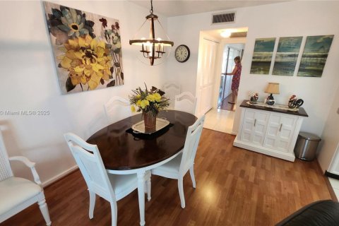 Condominio en venta en Deerfield Beach, Florida, 1 dormitorio, 68.56 m2 № 1691909 - foto 7