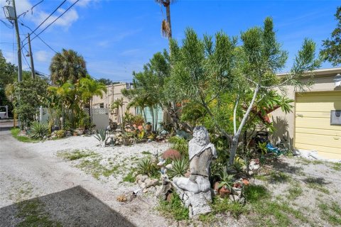 Commercial property in Gulfport, Florida 479 sq.m. № 626578 - photo 15
