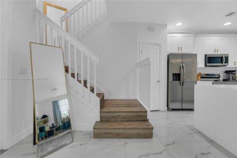 Townhouse in North Lauderdale, Florida 2 bedrooms, 107.86 sq.m. № 1753062 - photo 18