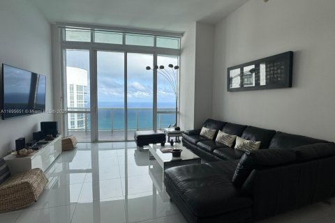 Condominio en venta en Sunny Isles Beach, Florida, 2 dormitorios, 179.77 m2 № 2016324 - foto 6