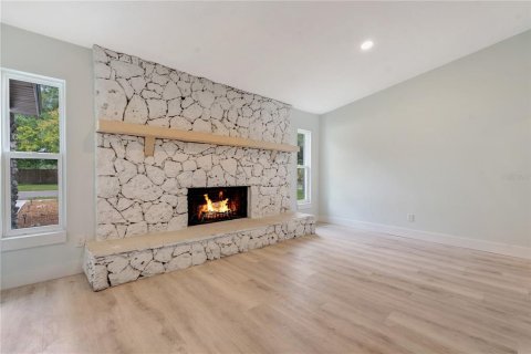 House in Winter Park, Florida 4 bedrooms, 190.45 sq.m. № 2398489 - photo 17