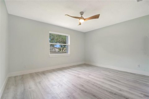 House in Winter Park, Florida 4 bedrooms, 190.45 sq.m. № 2398489 - photo 25
