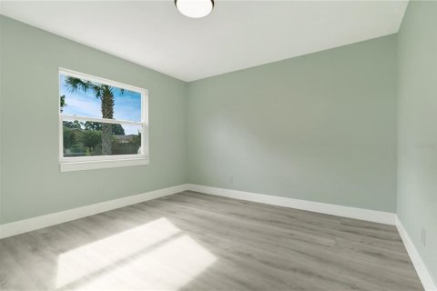 House in Winter Park, Florida 4 bedrooms, 190.45 sq.m. № 2398489 - photo 19