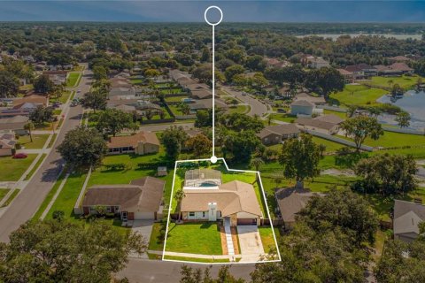 House in Winter Park, Florida 4 bedrooms, 190.45 sq.m. № 2398489 - photo 15