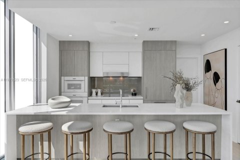 Condo in Bay Harbor Islands, Florida, 4 bedrooms  № 2031280 - photo 11