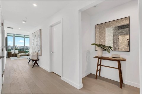 Condo in Bay Harbor Islands, Florida, 4 bedrooms  № 2031280 - photo 9