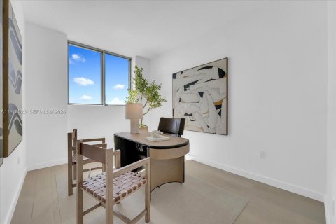 Condo in Bay Harbor Islands, Florida, 4 bedrooms  № 2031280 - photo 27