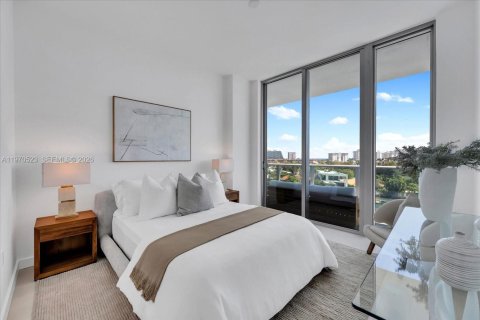 Condo in Bay Harbor Islands, Florida, 4 bedrooms  № 2031280 - photo 21