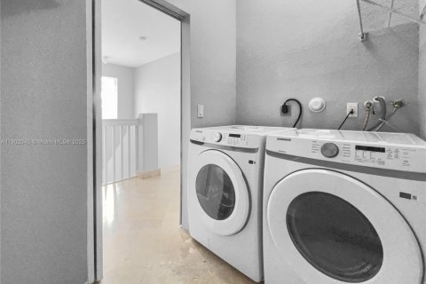 Casa en alquiler en Homestead, Florida, 4 dormitorios, 208.38 m2 № 1954333 - foto 16