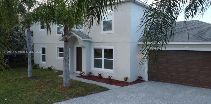 House in Kissimmee, Florida 4 bedrooms, 215.53 sq.m. № 1878384
