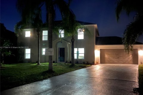 House in Kissimmee, Florida 4 bedrooms, 215.53 sq.m. № 1878384 - photo 5