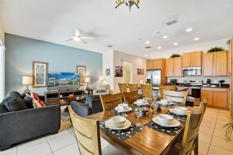 Touwnhouse à vendre à Davenport, Floride: 3 chambres, 164.53 m2 № 2355898 - photo 4