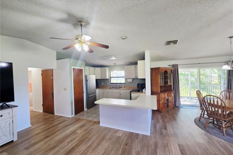 Casa en venta en Bronson, Florida, 4 dormitorios, 145.67 m2 № 1833539 - foto 9