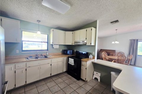 Casa en venta en Bronson, Florida, 4 dormitorios, 145.67 m2 № 1833539 - foto 7