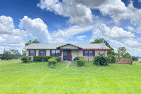 Casa en venta en Bronson, Florida, 4 dormitorios, 145.67 m2 № 1833539 - foto 1