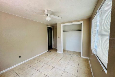 House in Clermont, Florida 3 bedrooms, 125.79 sq.m. № 1566838 - photo 12