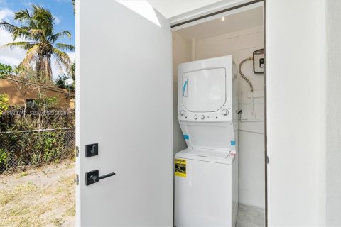 Villa ou maison à vendre à West Park, Floride: 2 chambres, 53.14 m2 № 2048622 - photo 20