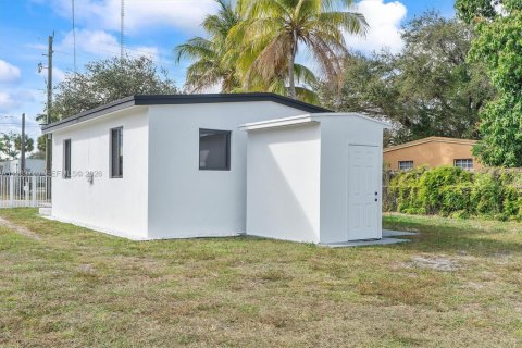 Villa ou maison à vendre à West Park, Floride: 2 chambres, 53.14 m2 № 2048622 - photo 29