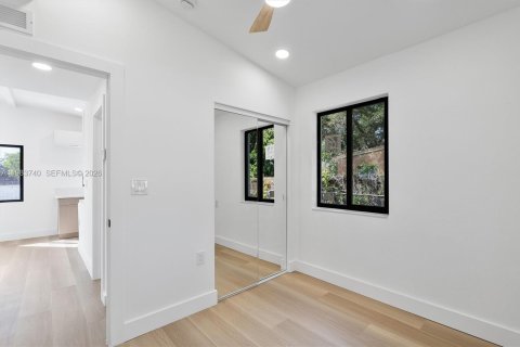 Villa ou maison à vendre à West Park, Floride: 2 chambres, 53.14 m2 № 2048622 - photo 12