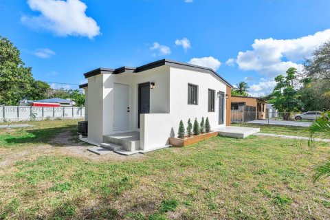 Villa ou maison à vendre à West Park, Floride: 2 chambres, 53.14 m2 № 2048622 - photo 21