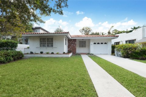 Casa en venta en Coral Gables, Florida, 3 dormitorios, 146.32 m2 № 1976577 - foto 1