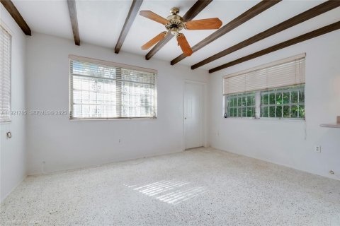 Casa en venta en Coral Gables, Florida, 3 dormitorios, 146.32 m2 № 1976577 - foto 15