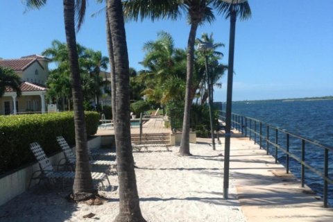 Condo in Lake Park, Florida, 1 bedroom  № 2186602 - photo 12
