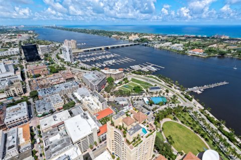 Condo in Lake Park, Florida, 1 bedroom  № 2186602 - photo 24